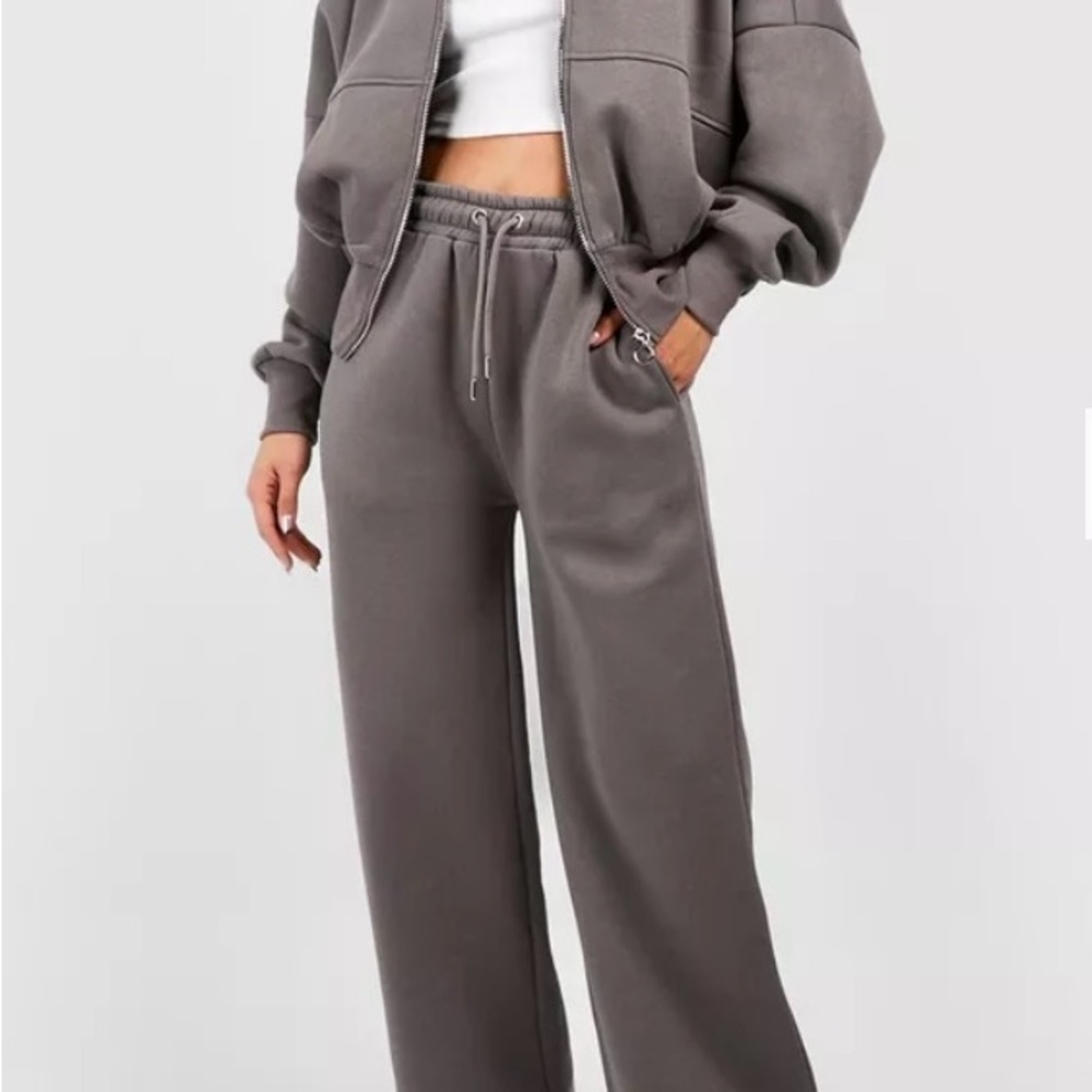 Boohoo Women 2-piece sweatsuit